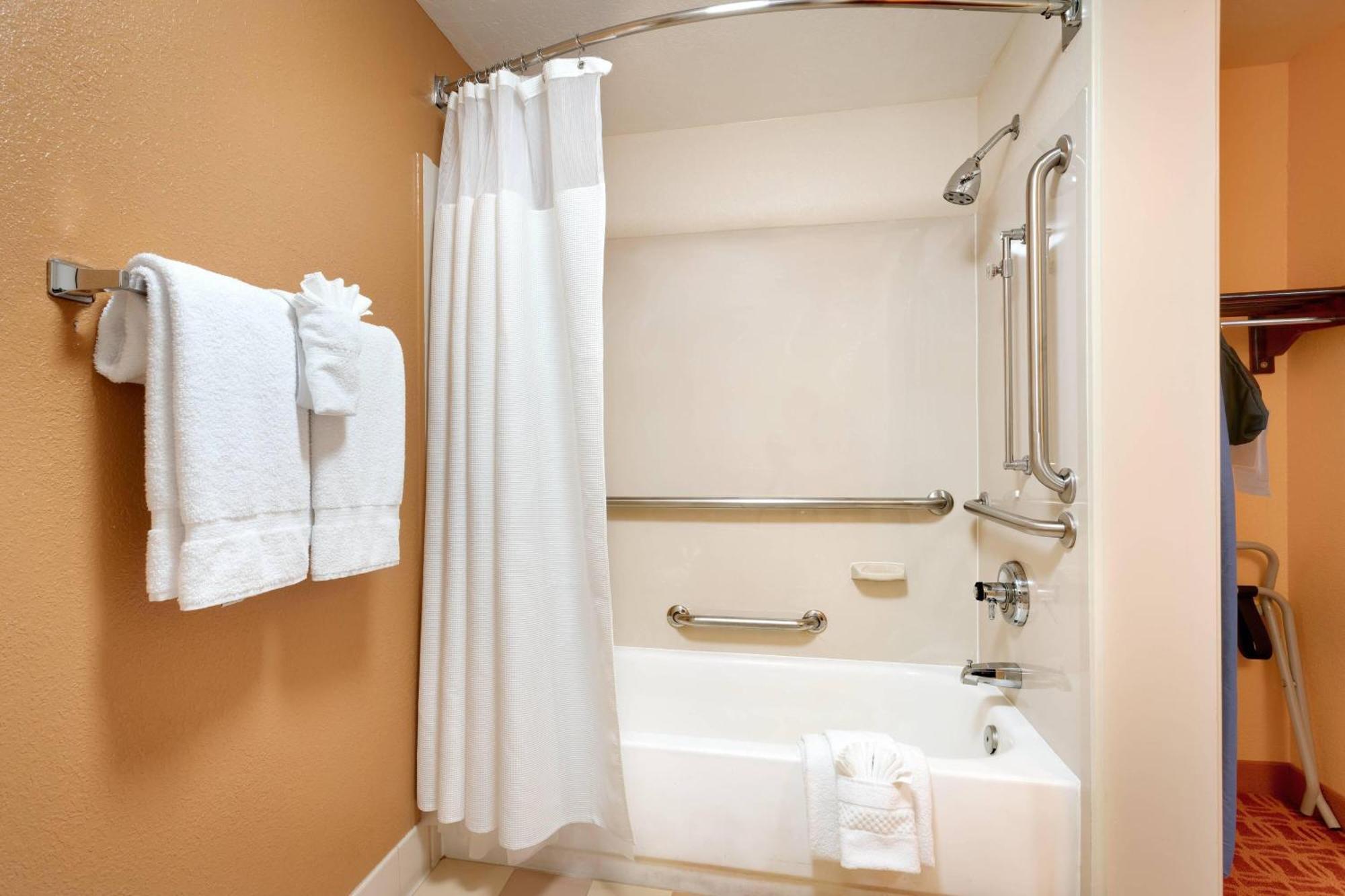 Fairfield By Marriott Hotel